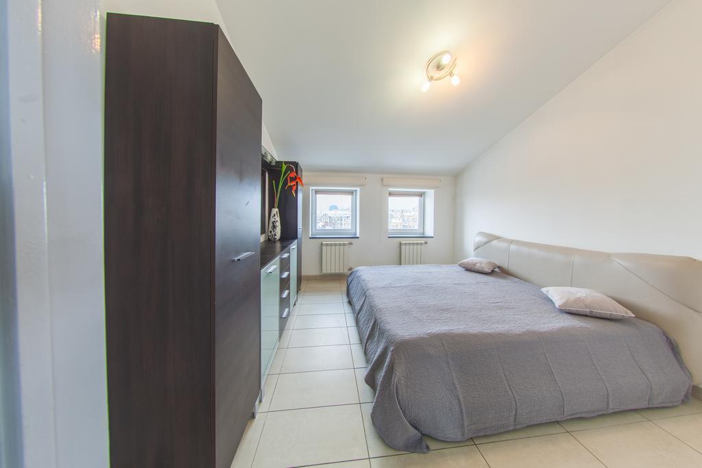 Mansard Apartment Antonovicha 4 Kijev Szoba fotó