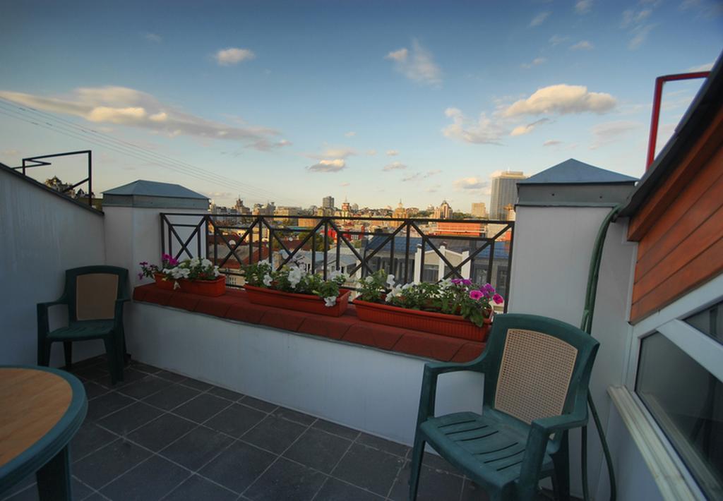 Mansard Apartment Antonovicha 4 Kijev Kültér fotó