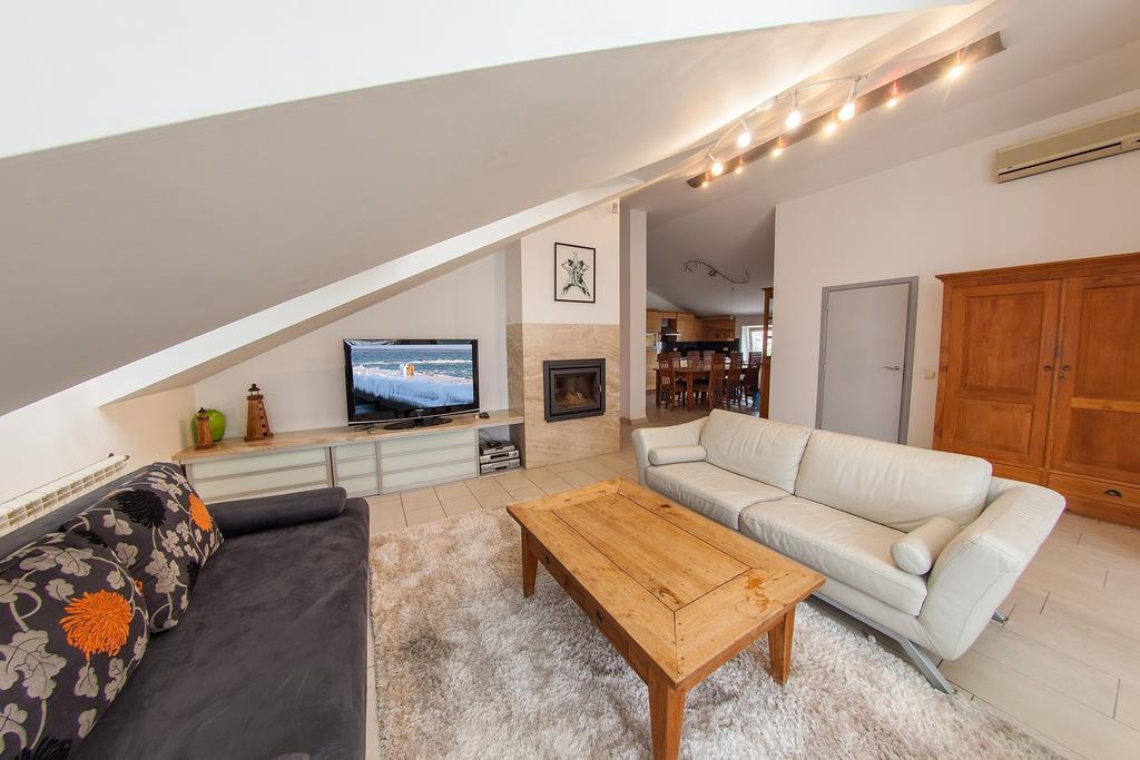 Mansard Apartment Antonovicha 4 Kijev Kültér fotó